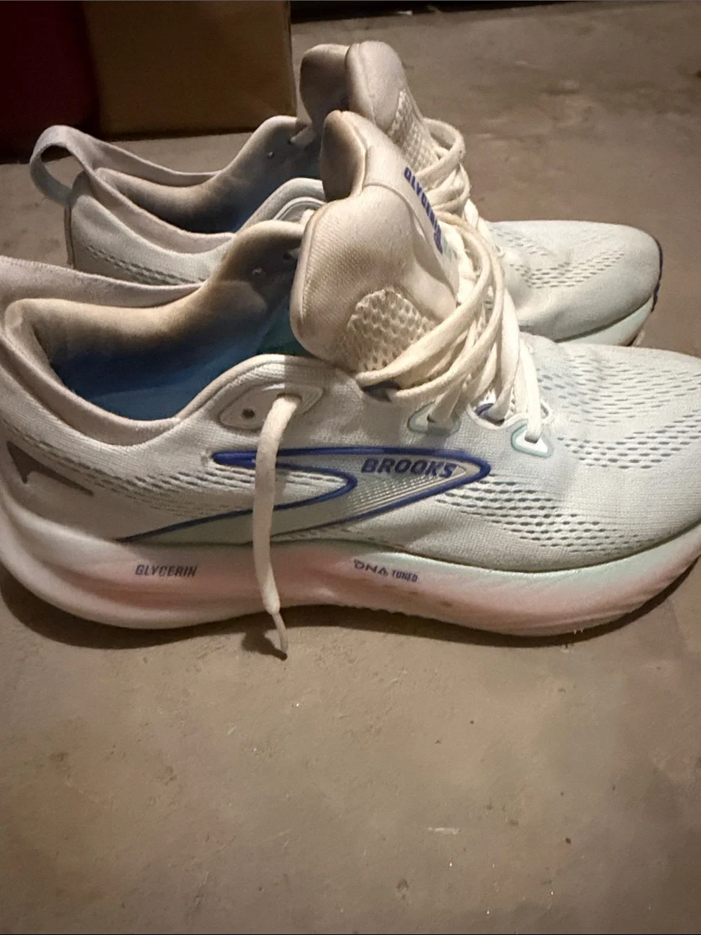 Brooks Women’s Glycerin 22 White Running Shoes with Light Blue Accents